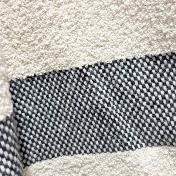 PIU BELLE Ivory Gray Stripe Textured Wool Blend Pillow Cover Portugal 21” X 21” - Picture 4 of 6